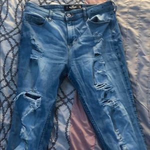 Hollister Curvy High-Rise Super Skinny Jeans